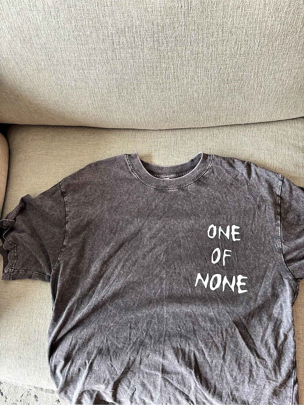 Graphic Tee Gray Size Large